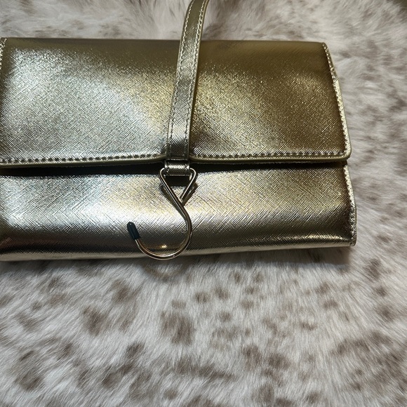 ✨ Gold Hanging Travel Jewelry Organizer ✨ - Picture 2 of 4